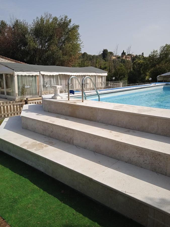 Villa Paradise Resort Gallicano nel Lazio Buitenkant foto