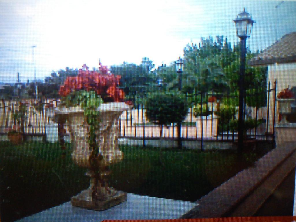 Villa Paradise Resort Gallicano nel Lazio Buitenkant foto